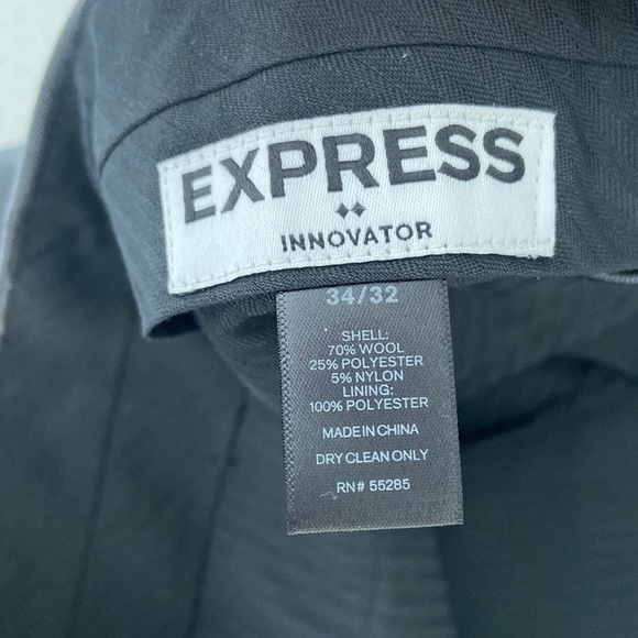 Mens Express Dress Pants- NEW WITH TAGS - Picture 3 of 3